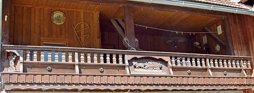 geschnitzter Balkon in Haggen (Sigmarszell)) 2020
