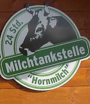 Milchtankstelle Oberallgäu - Hornmilch - genau gegenüber vomn Werdensteiner Moos und dem Haxen Wirt gelegen.